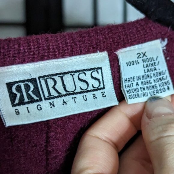 RR Russ Signature burgundy 100% wool burgundy cardigan with wood toggles - Picture 6 of 6